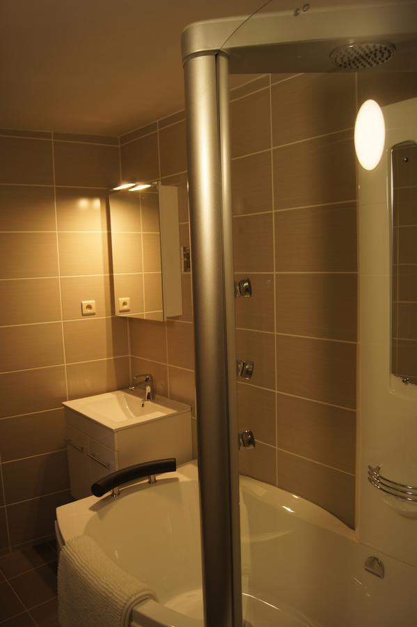 Hotel Буйон Екстер'єр фото