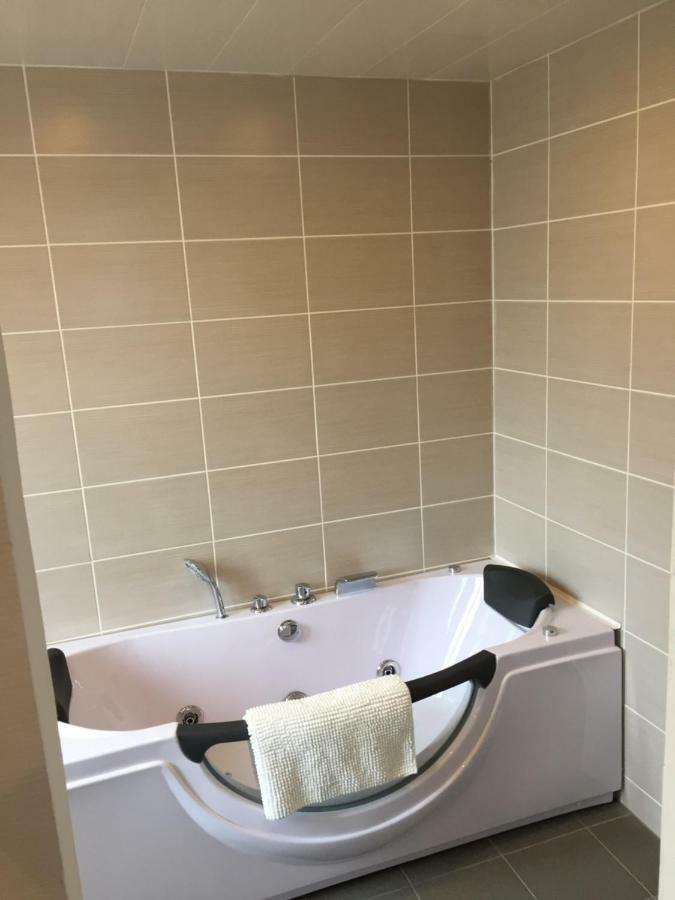 Hotel Буйон Екстер'єр фото